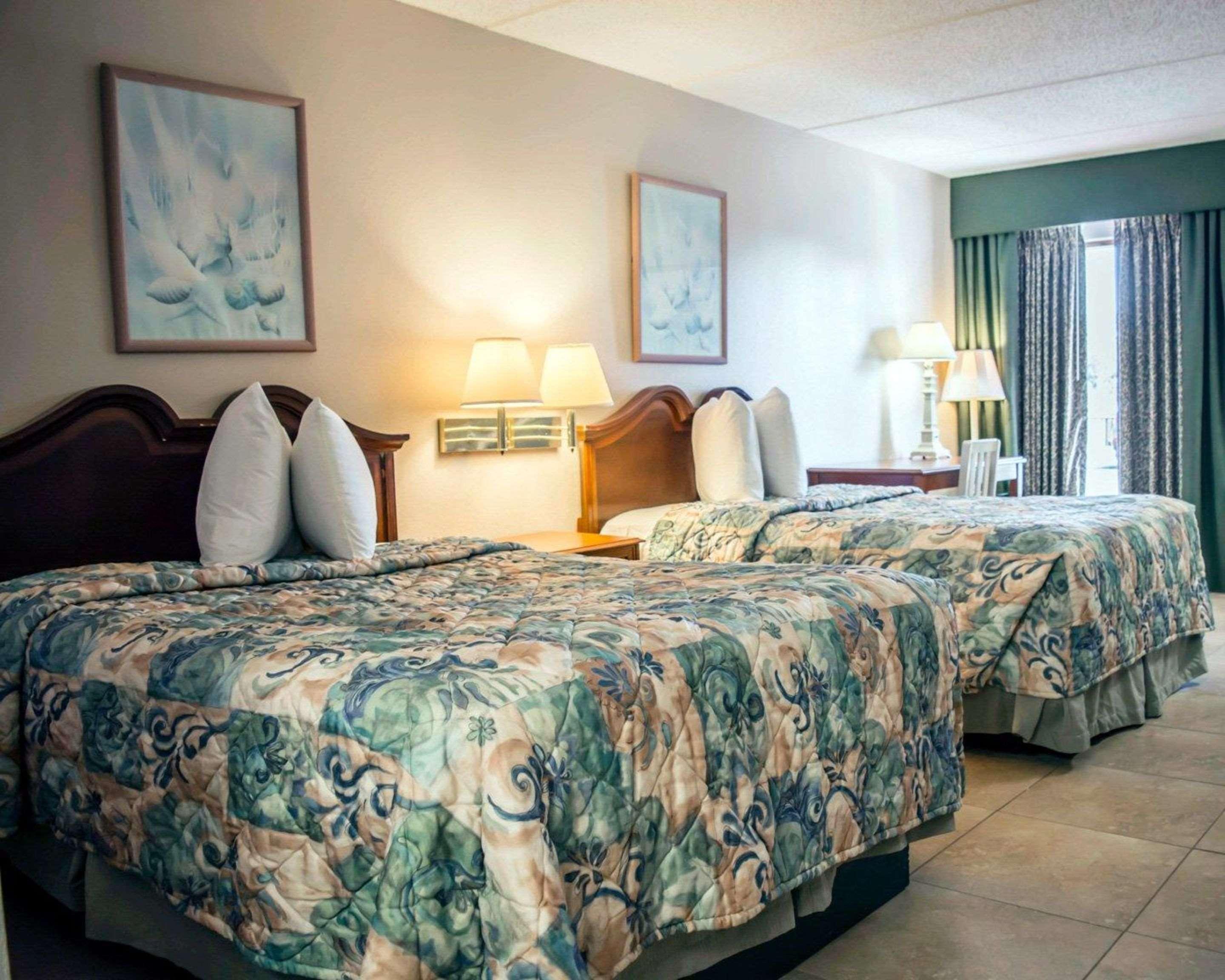 Rodeway Inn Clearwater-Dunedin Exterior photo