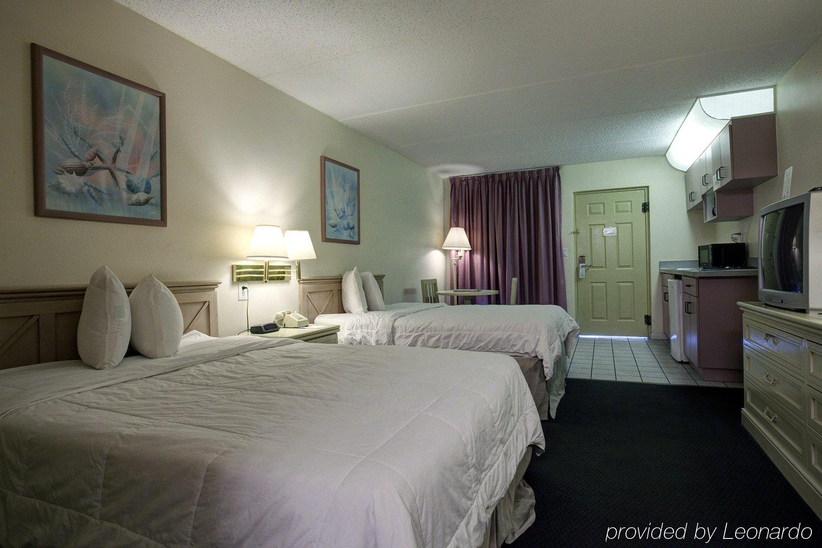 Rodeway Inn Clearwater-Dunedin Room photo