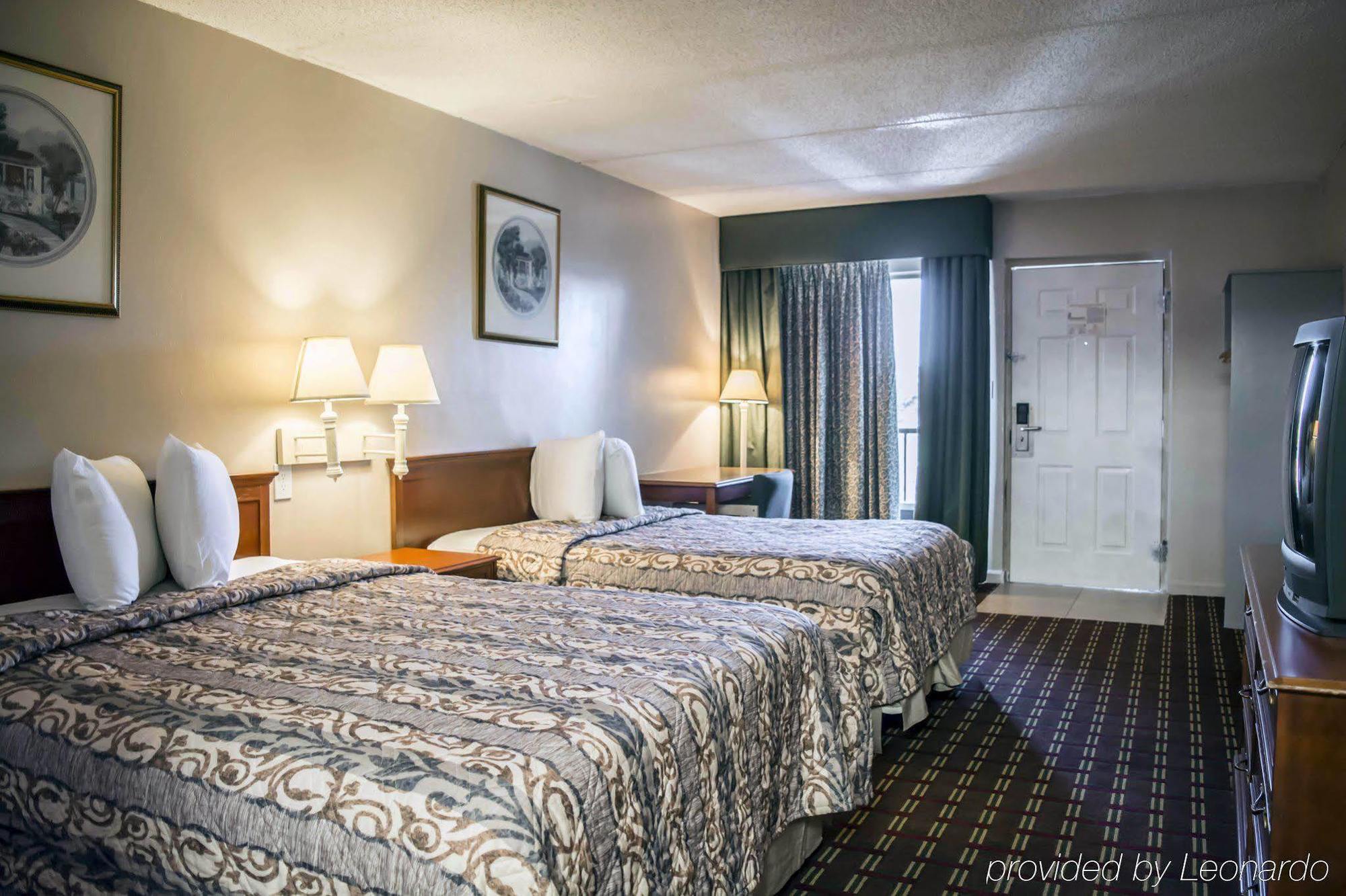 Rodeway Inn Clearwater-Dunedin Exterior photo